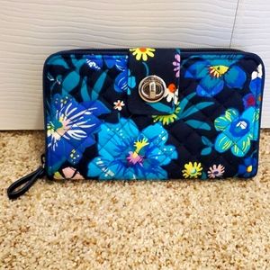 Vera Bradley Moonlight Garden Turnlock Wallet
